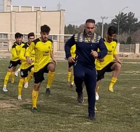 مربی فوتبال